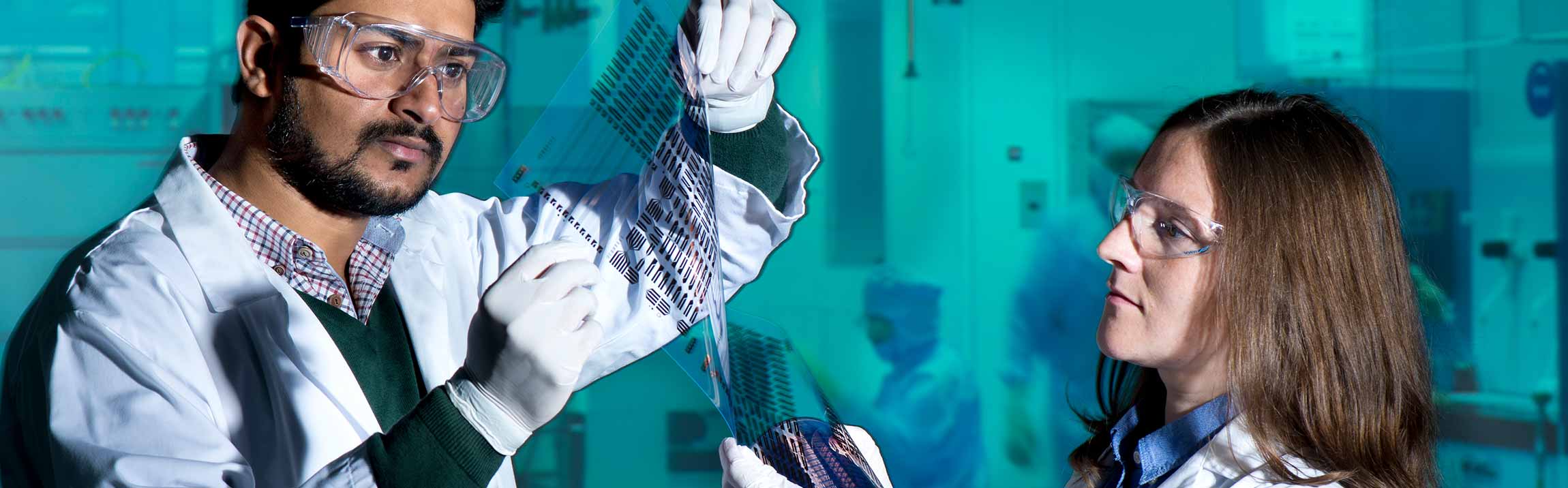 Researchers in the Fraunhofer EMFT Cleanroom